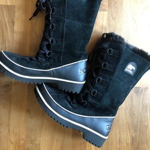 Sorel Joan of Arctic Black on Black Snow Boot